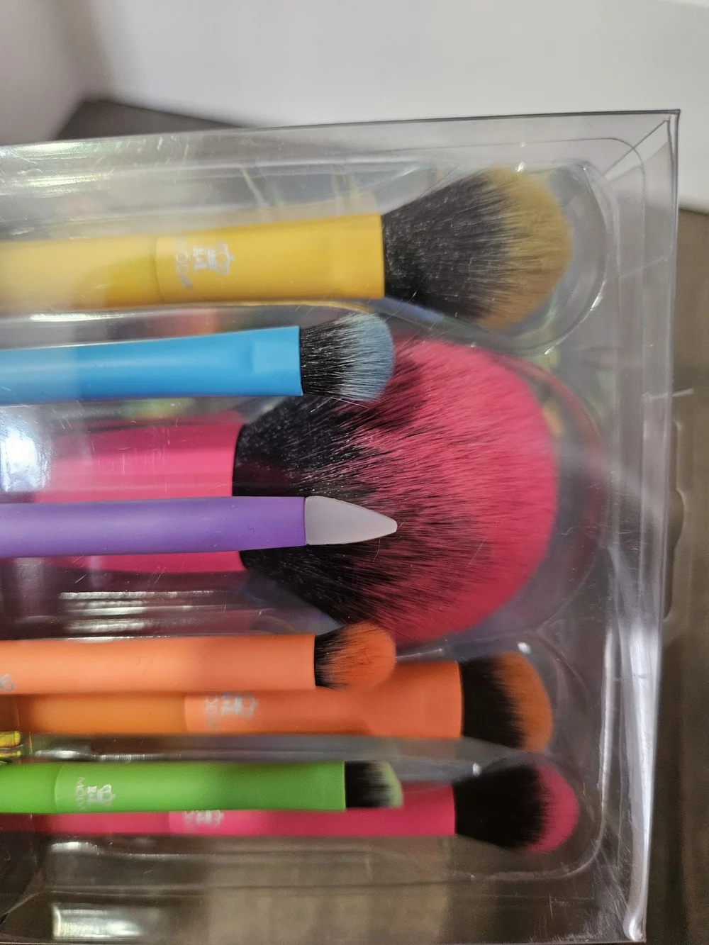Moda Womens Bright Multicolor 8-Piece Makeup Brush Set